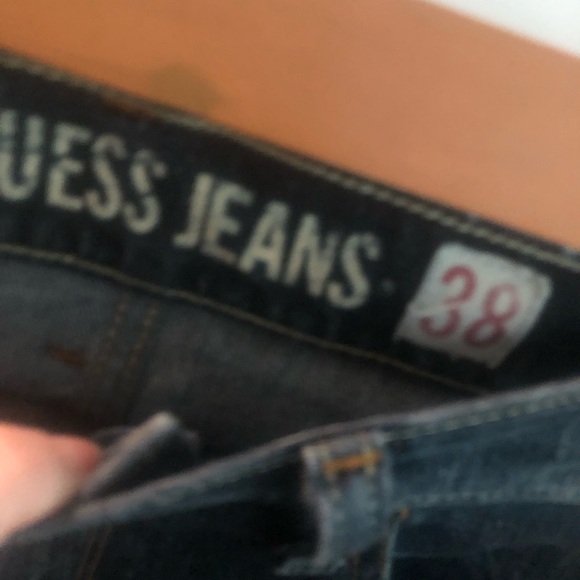 GUESS 38W X 30L - Picture 6 of 11